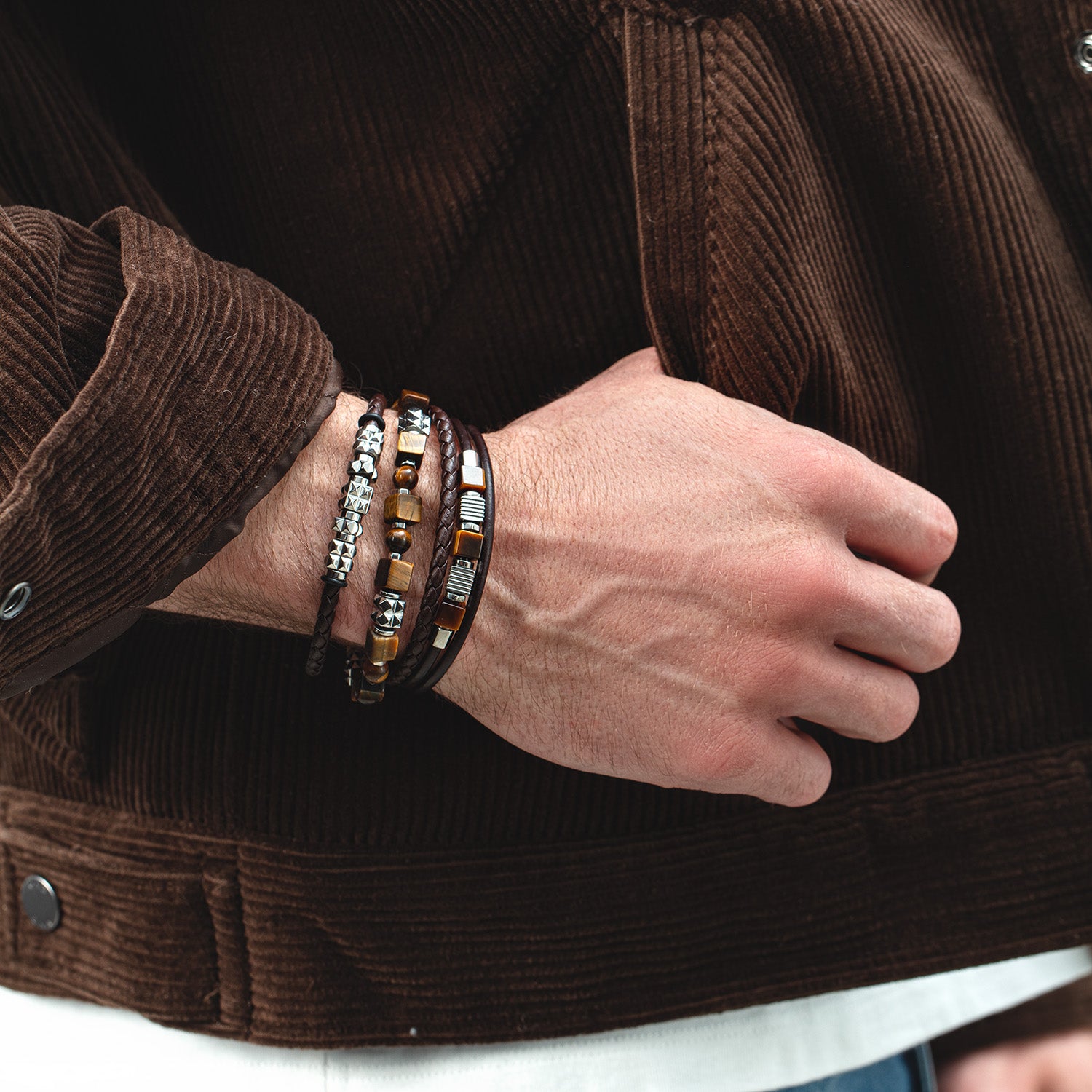 Bracciale in pelle marrone con Spikes Cubes in acciaio inox