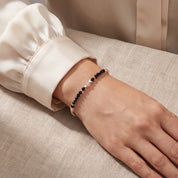 COEUR DE LION Bracciale Amulet Modern Future oro-nero – indossato