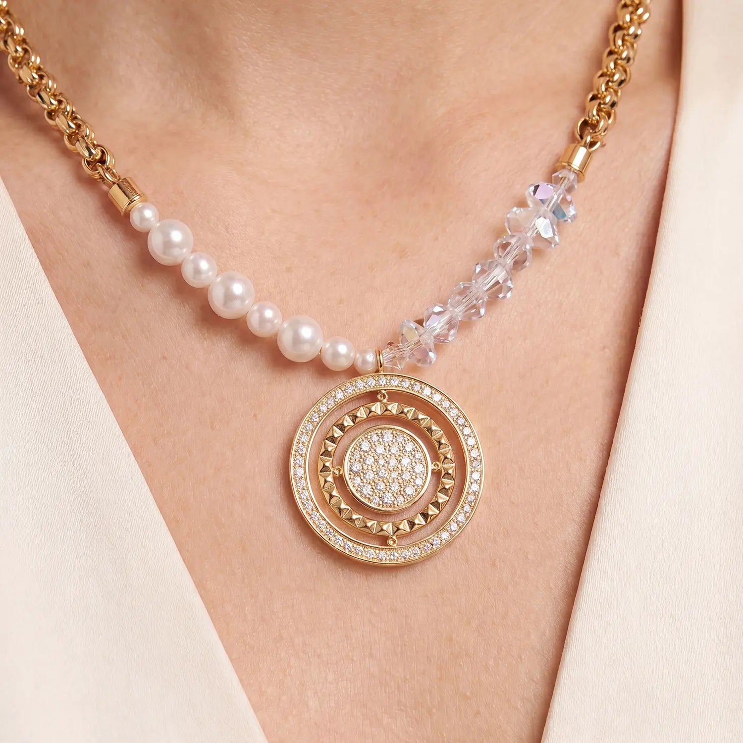 COEUR DE LION Collana Amuleto Fusion Sparkle oro – indossato