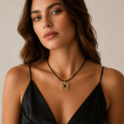 COEUR DE LION Collana Amuleto Icon Frame Soft Noir oro – indossato