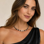 COEUR DE LION Collana Beads & Pearls Spike Anthracite – indossato