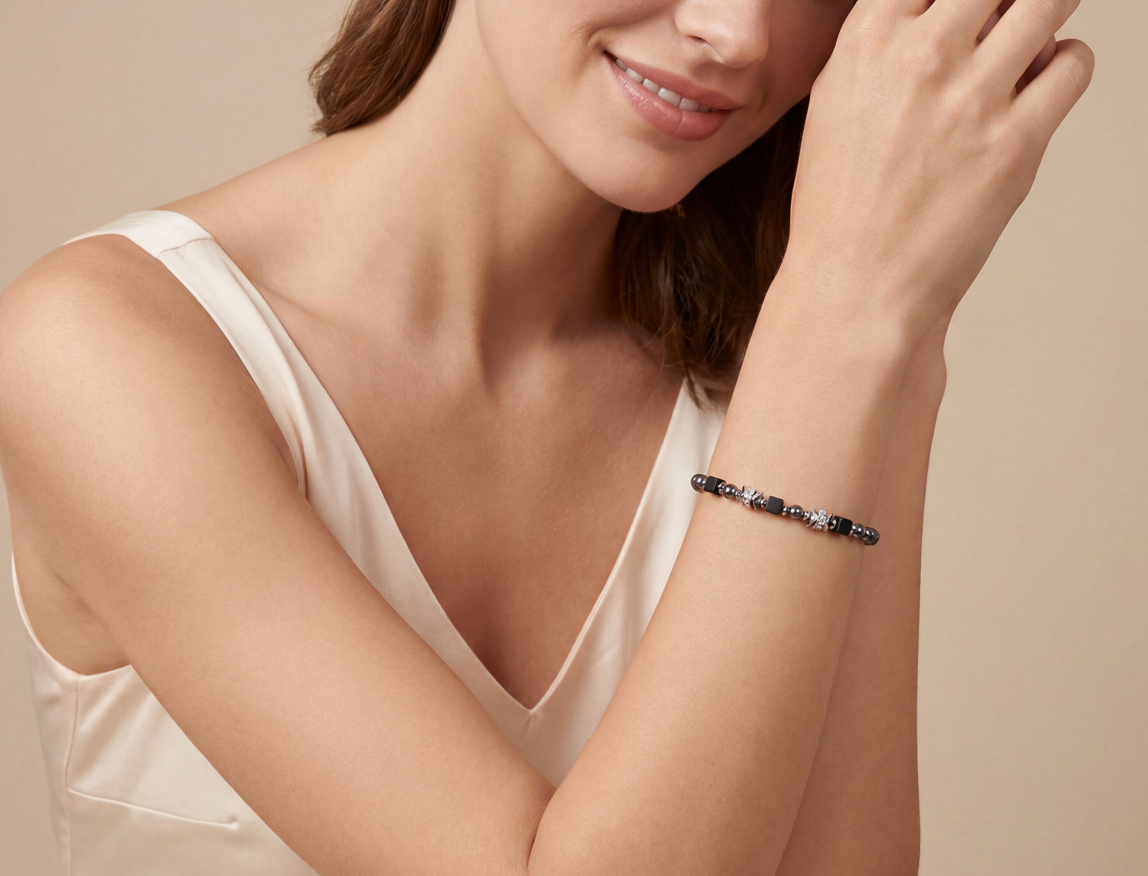 COEUR DE LION Bracciale Beads & Pearls Spike Anthracite – indossato
