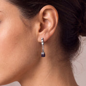 COEUR DE LION Orecchini Cube Eclipse Onyx – indossato
