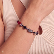 COEUR DE LION Bracciale GeoCUBE® Iconic Ruby Noir argento – indossato