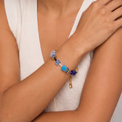 COEUR DE LION Bracciale GeoCUBE® Iconic Azure Glow oro – indossato