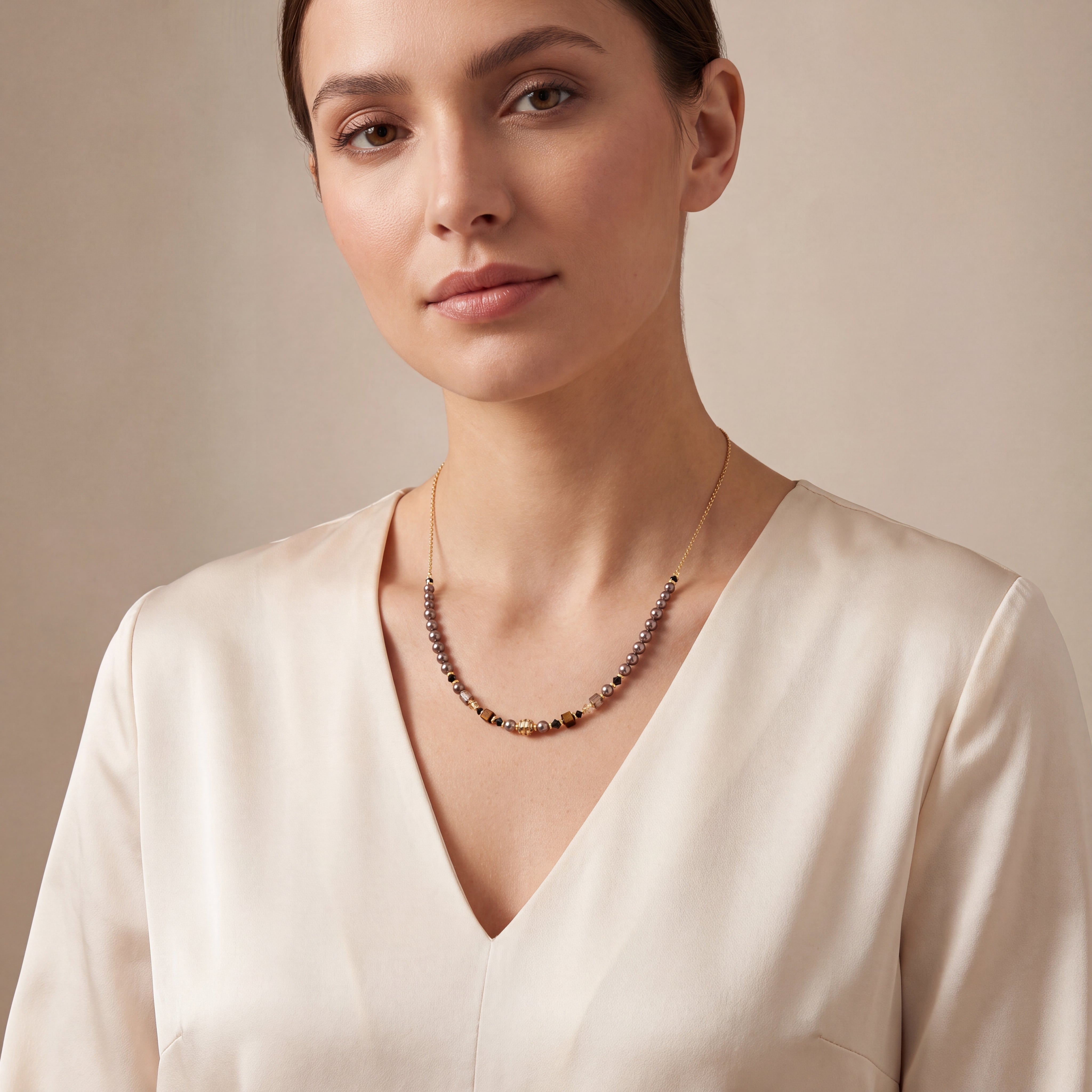 COEUR DE LION Collana Slider Wave Earth oro – indossato