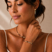 COEUR DE LION Bracciale Cube Balance Golden Hazel – indossato