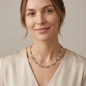 COEUR DE LION Collana GeoCUBE® Agata & Ematite grigio-oro – indossato