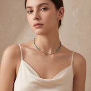 COEUR DE LION Collana Golden Whisper verde-oro – indossato