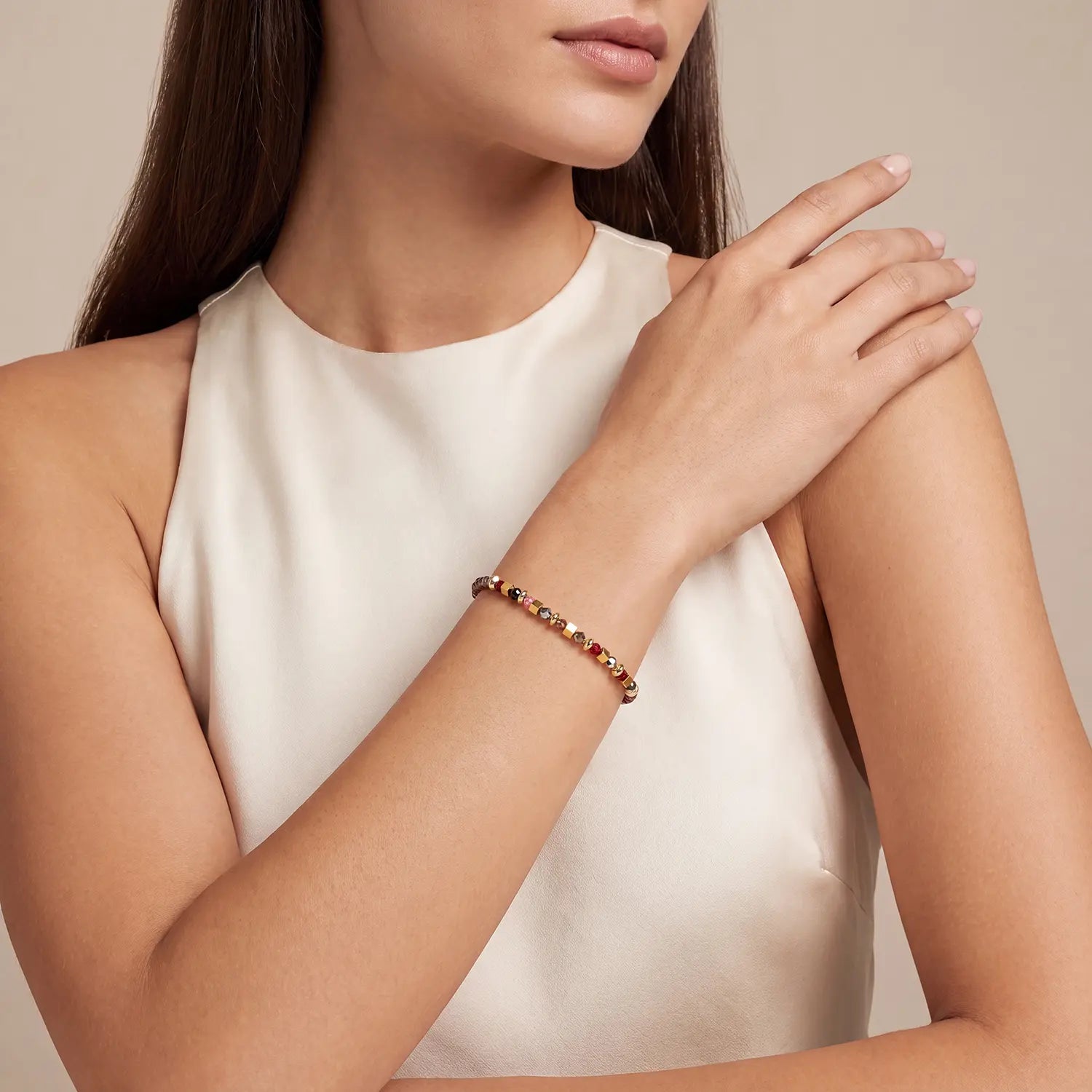 COEUR DE LION Bracciale Golden Whisper marrone-rosso – indossato