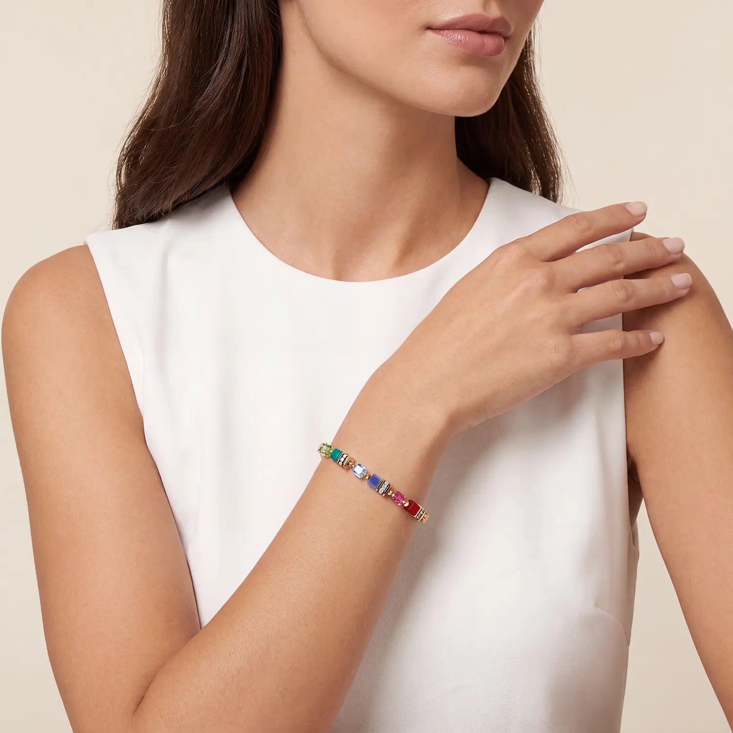 COEUR DE LION Bracciale Mini Cubes multicolore rainbow oro – indossato