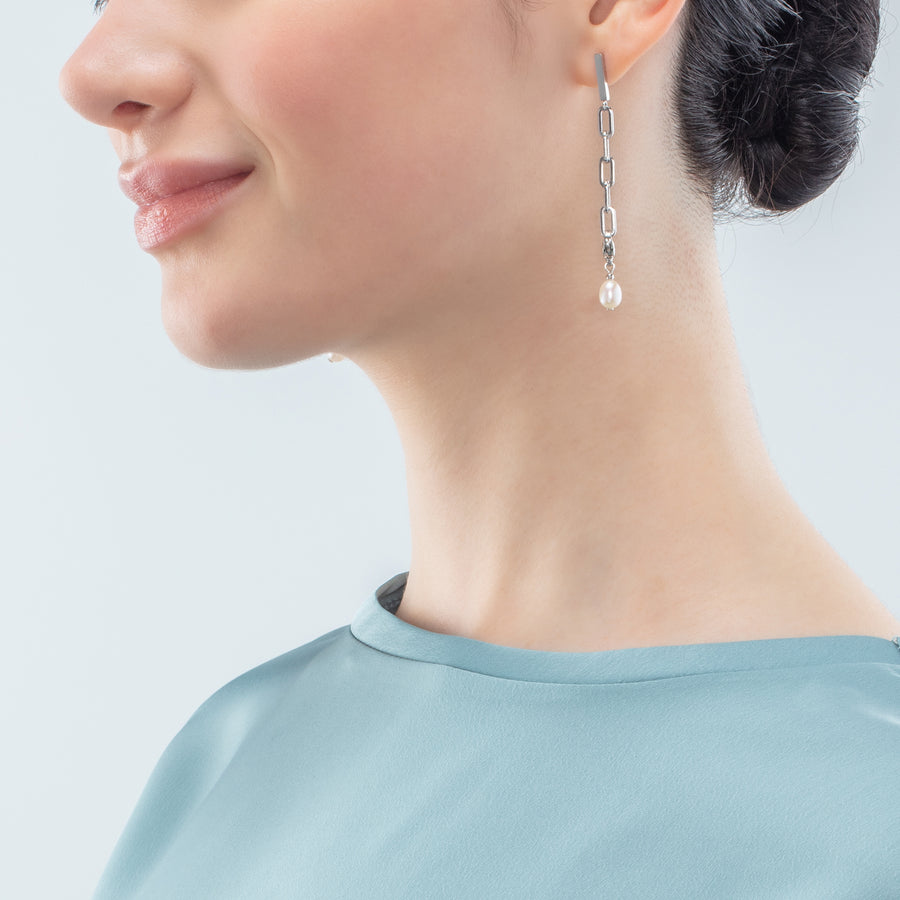 Orecchini Modern Chain argento e charm con perle d'acqua dolce
