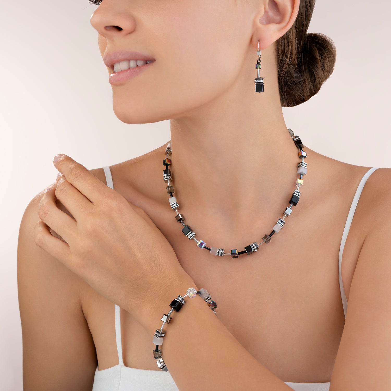 Braccialetto GeoCUBE® nero-bianco-ematite