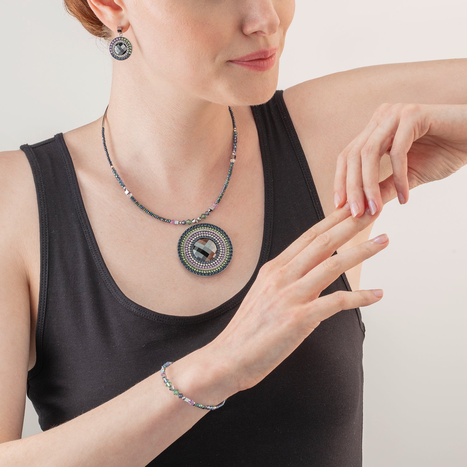 Collana Amuleto Statement verde scuro